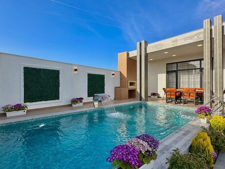 4 otaqlı həyət evi/bağ evi - Şüvəlan q. - 180 m²