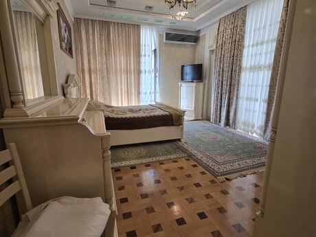 3 otaqlı yeni tikili - İnşaatçılar m. - 130 m²