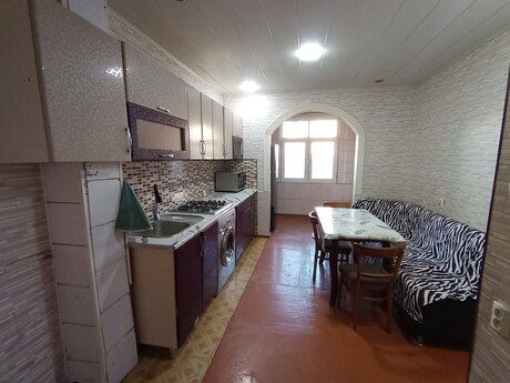 4 otaqlı köhnə tikili - Əhmədli q. - 100 m²