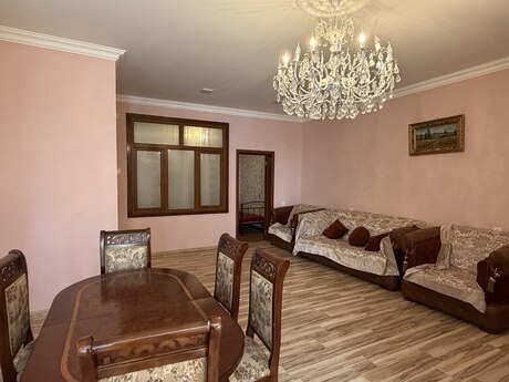 3 otaqlı həyət evi/bağ evi - İnşaatçılar m. - 100 m²