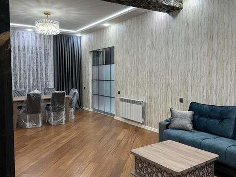 4 otaqlı yeni tikili - Şah İsmayıl Xətai m. - 170 m²
