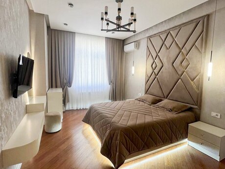 4 otaqlı yeni tikili - 8 Noyabr m. - 150 m²
