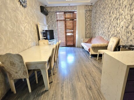 Elan №6078268 - Bakı, Qara Qarayev m., 2 otaqlı, 50 m², 2/17 mərtəbə