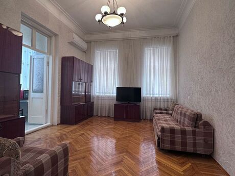3 otaqlı köhnə tikili - Elmlər Akademiyası m. - 80 m²