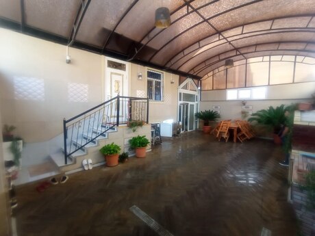 4 otaqlı həyət evi/bağ evi - Zabrat q. - 220 m²