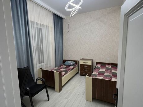 4 otaqlı həyət evi/bağ evi - Mərdəkan q. - 150 m²