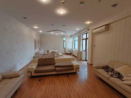 Объявление №6078355 - Баку, м. Элмляр Академиясы, 3-комн., 175 м², 2/16 этаж