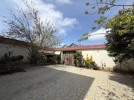 5 otaqlı həyət evi/bağ evi - Badamdar q. - 220 m²