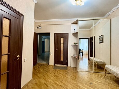 3 otaqlı yeni tikili - Elmlər Akademiyası m. - 105 m²