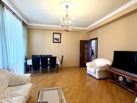 3 otaqlı yeni tikili - Elmlər Akademiyası m. - 105 m²