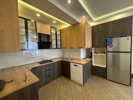 3 otaqlı yeni tikili - Şah İsmayıl Xətai m. - 95 m²