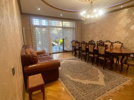 5 otaqlı həyət evi/bağ evi - Sumqayıt - 310 m²