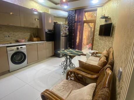 5 otaqlı həyət evi/bağ evi - Sumqayıt - 310 m²