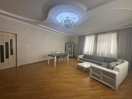 4 otaqlı yeni tikili - 8 Noyabr m. - 150 m²