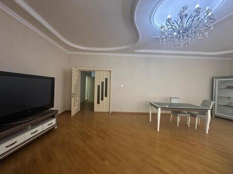 4 otaqlı yeni tikili - 8 Noyabr m. - 150 m²