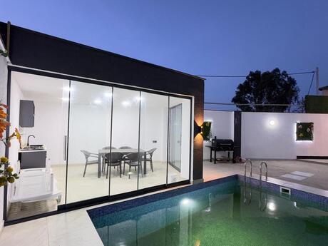 4 otaqlı həyət evi/bağ evi - Şüvəlan q. - 170 m²