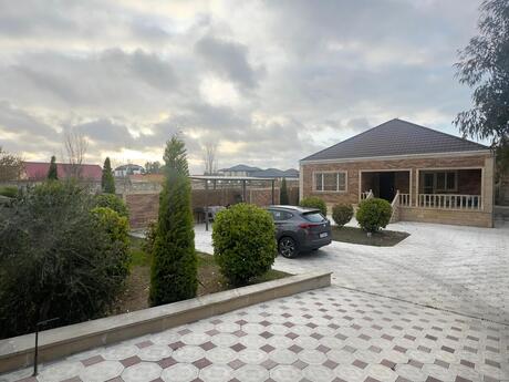 4 otaqlı həyət evi/bağ evi - Buzovna q. - 180 m²