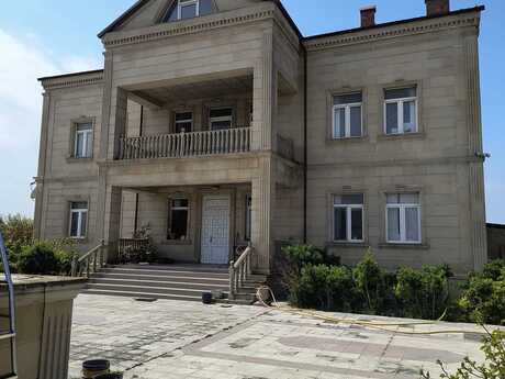 7 otaqlı həyət evi/bağ evi - Pirşağı q. - 500 m²