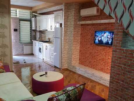 3 otaqlı köhnə tikili - Sahil m. - 75 m²