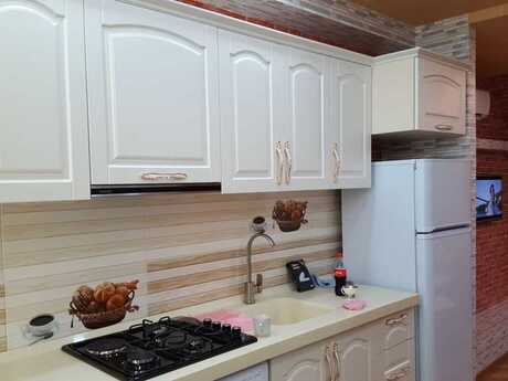 3 otaqlı köhnə tikili - Sahil m. - 75 m²
