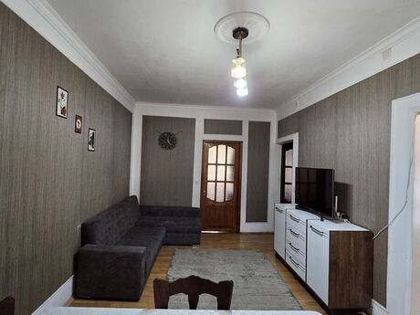 4 otaqlı köhnə tikili - Memar Əcəmi m. - 95 m²