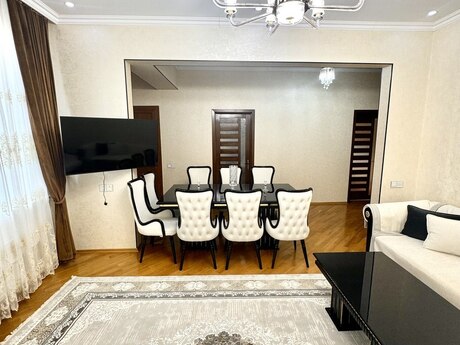 5 otaqlı həyət evi/bağ evi - Sulutəpə q. - 220 m²