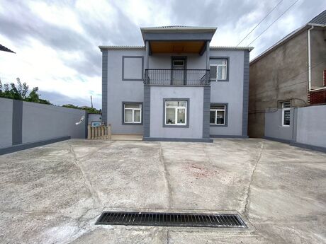4 otaqlı həyət evi/bağ evi - Novxanı q. - 200 m²