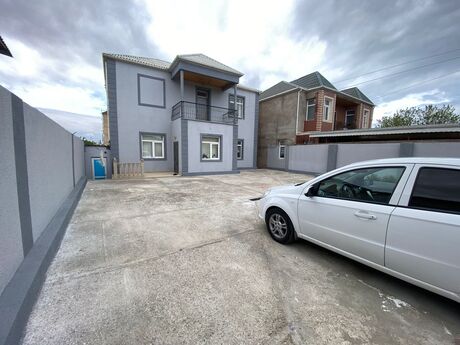 4 otaqlı həyət evi/bağ evi - Novxanı q. - 200 m²