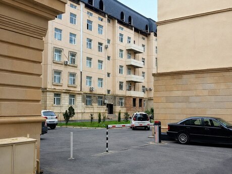 5 otaqlı yeni tikili - Bayıl q. - 220 m²