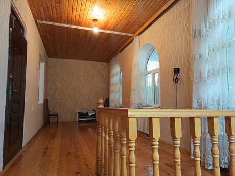 4 otaqlı həyət evi/bağ evi - Lökbatan q. - 130 m²