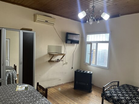 1 otaqlı həyət evi/bağ evi - Əmircan q. - 36 m²