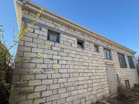 3 otaqlı həyət evi/bağ evi - Yeni Ramana q. - 130 m²