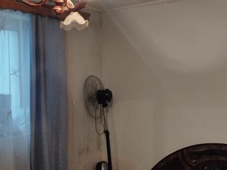 5 otaqlı həyət evi/bağ evi - 8 Noyabr m. - 89 m²