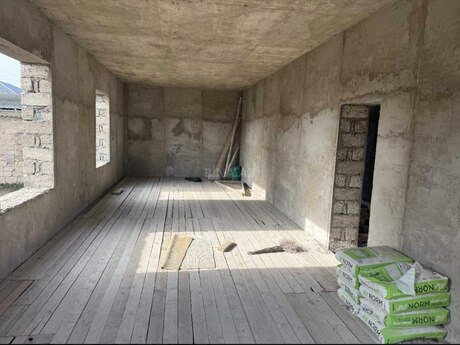 6 otaqlı həyət evi/bağ evi - Mərdəkan q. - 280 m²