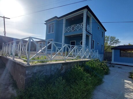 5 otaqlı həyət evi/bağ evi - Xızı - 240 m²