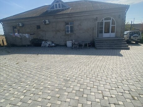 4 otaqlı həyət evi/bağ evi - Binə q. - 150 m²
