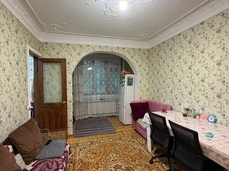 4 otaqlı köhnə tikili - Memar Əcəmi m. - 100 m²
