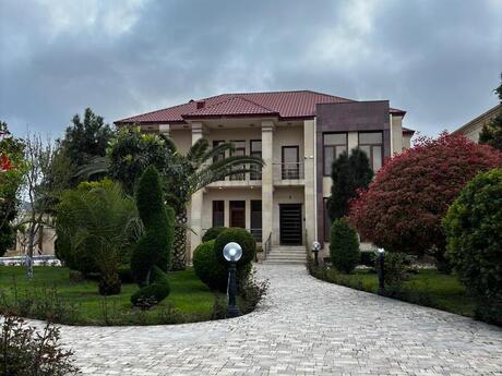 5 otaqlı həyət evi/bağ evi - Mərdəkan q. - 380 m²