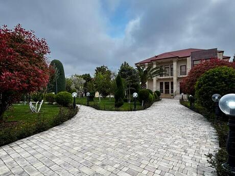 5 otaqlı həyət evi/bağ evi - Mərdəkan q. - 380 m²