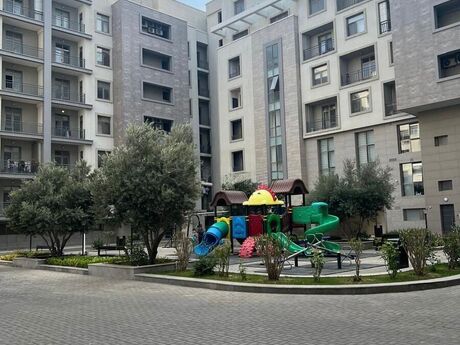 4 otaqlı yeni tikili - Xətai r. - 220 m²
