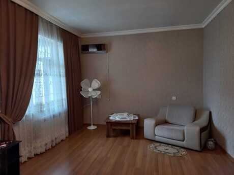 6 otaqlı həyət evi/bağ evi - NZS q. - 108 m²