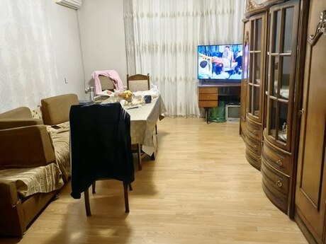 4 otaqlı köhnə tikili - Binə q. - 86 m²