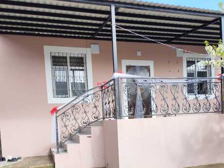 3 otaqlı həyət evi/bağ evi - Zığ q. - 100 m²