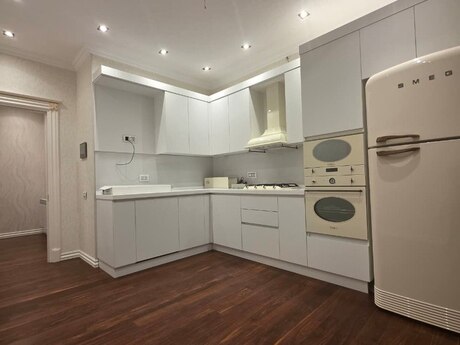 4 otaqlı yeni tikili - Nəsimi r. - 180 m²