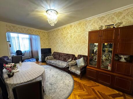 3 otaqlı köhnə tikili - Azadlıq Prospekti m. - 80 m²