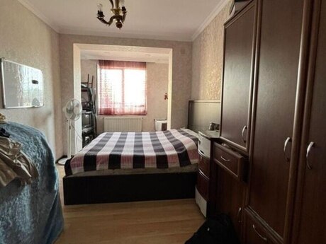 4 otaqlı köhnə tikili - Azadlıq Prospekti m. - 120 m²