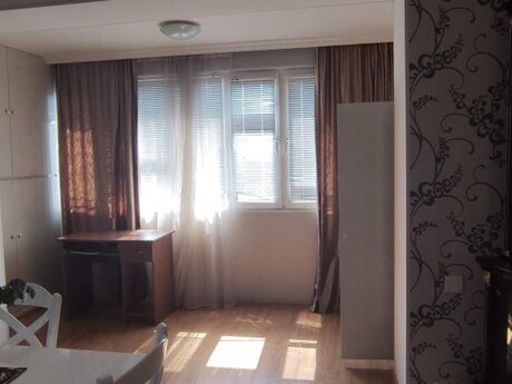 2 otaqlı köhnə tikili - Neftçilər m. - 67 m²