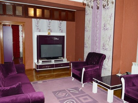4 otaqlı yeni tikili - İnşaatçılar m. - 150 m²