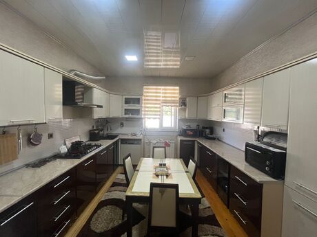5 otaqlı həyət evi/bağ evi - Sumqayıt - 188 m²