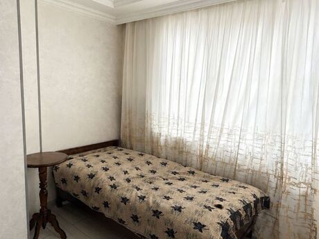 2 otaqlı köhnə tikili - Gənclik m. - 50 m²